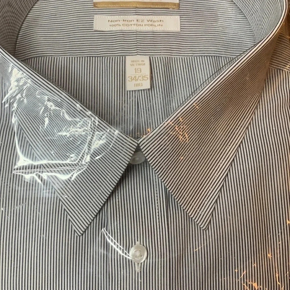 Roundtree Yorke Non-Iron Shirt Navy Stripe Size 19 NWT - Picture 2 of 7